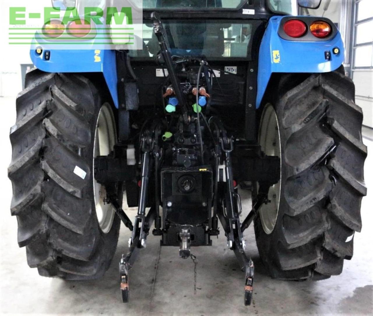 Traktor Türe ait New Holland t4.105, Gebrauchtmaschine içinde SOKOŁY (resim 5)