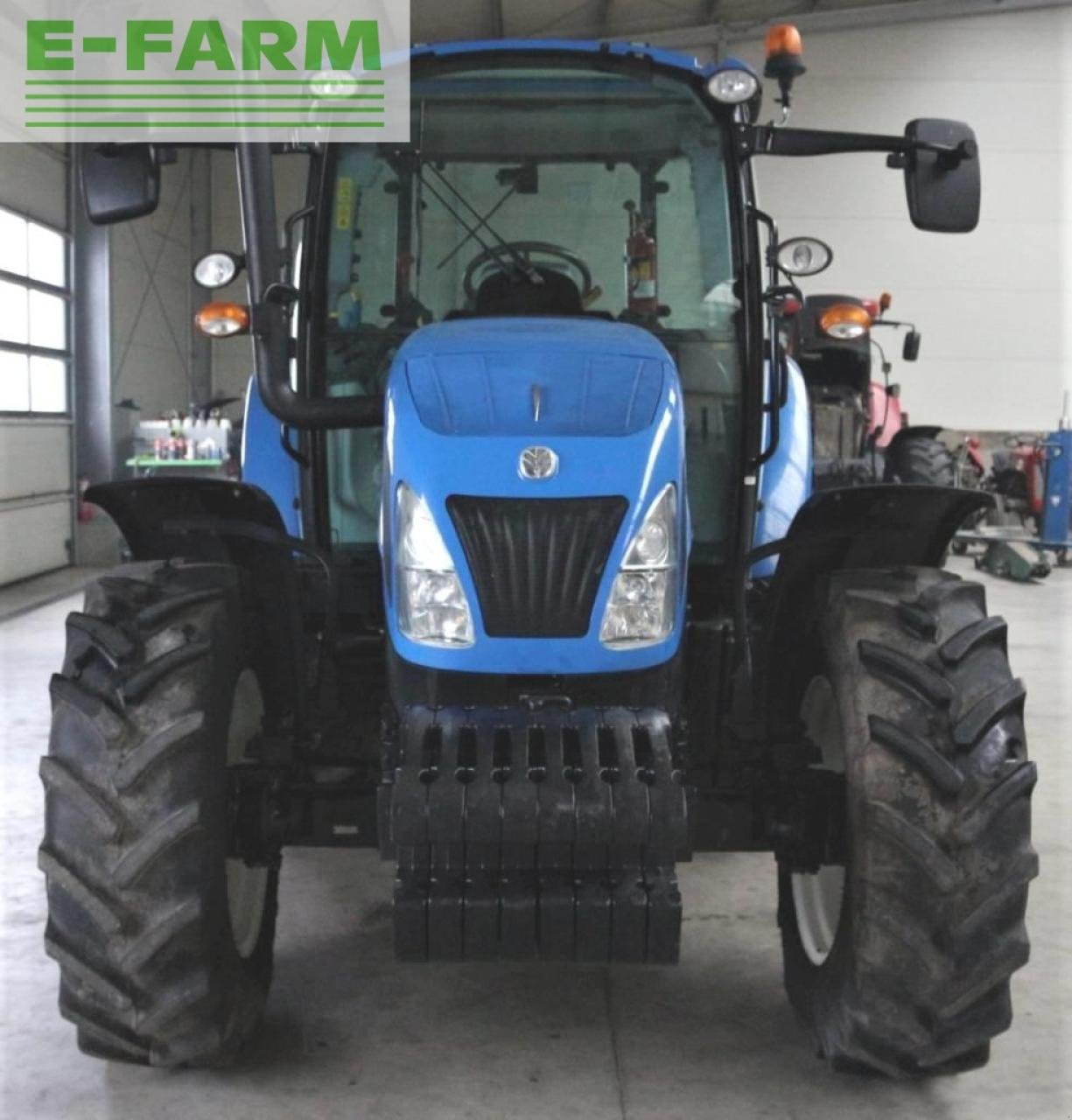 Traktor des Typs New Holland t4.105, Gebrauchtmaschine in SOKOŁY (Bild 8)