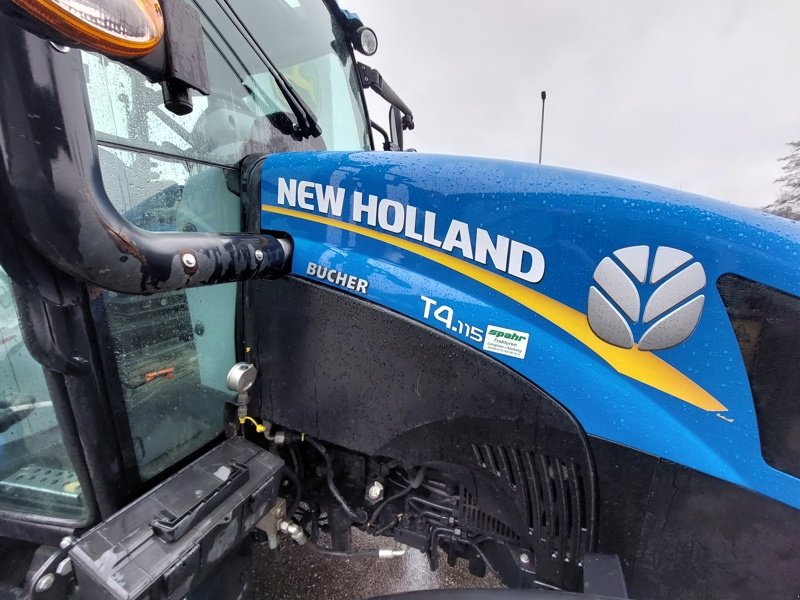 Traktor van het type New Holland T4.115, Gebrauchtmaschine in Lengnau (Foto 4)