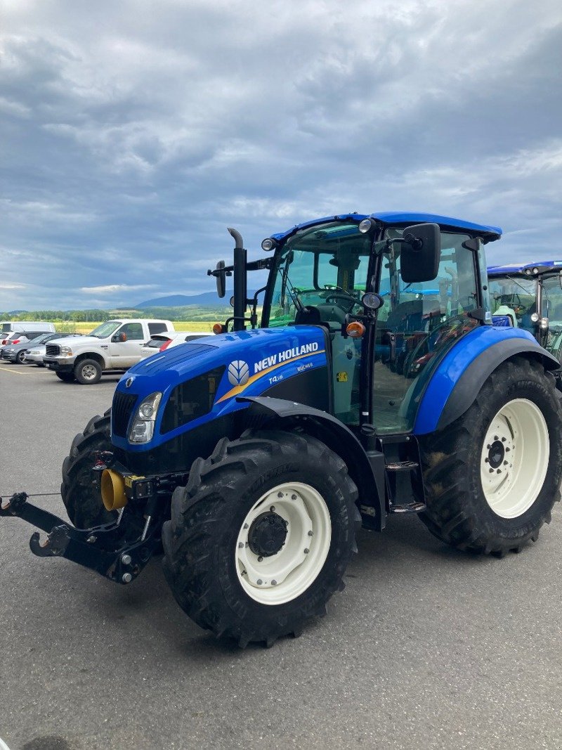 Traktor des Typs New Holland T4.115, Gebrauchtmaschine in Chavornay (Bild 2)