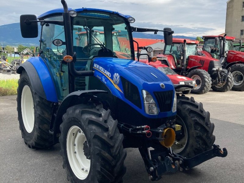 Traktor del tipo New Holland T4.115, Gebrauchtmaschine en Chavornay