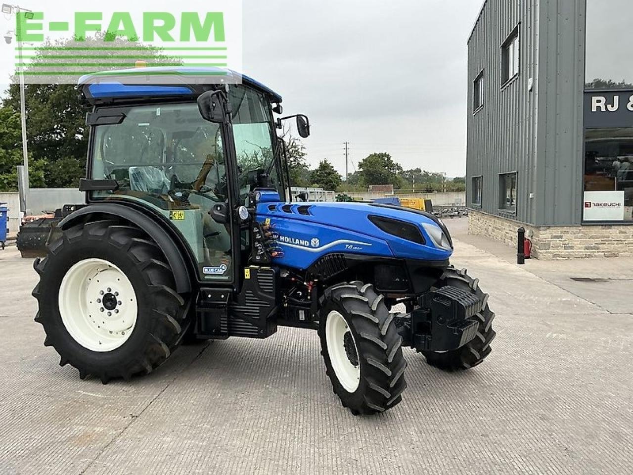 Traktor of the type New Holland t4.120f tractor, Gebrauchtmaschine in SHAFTESBURY (Picture 12)