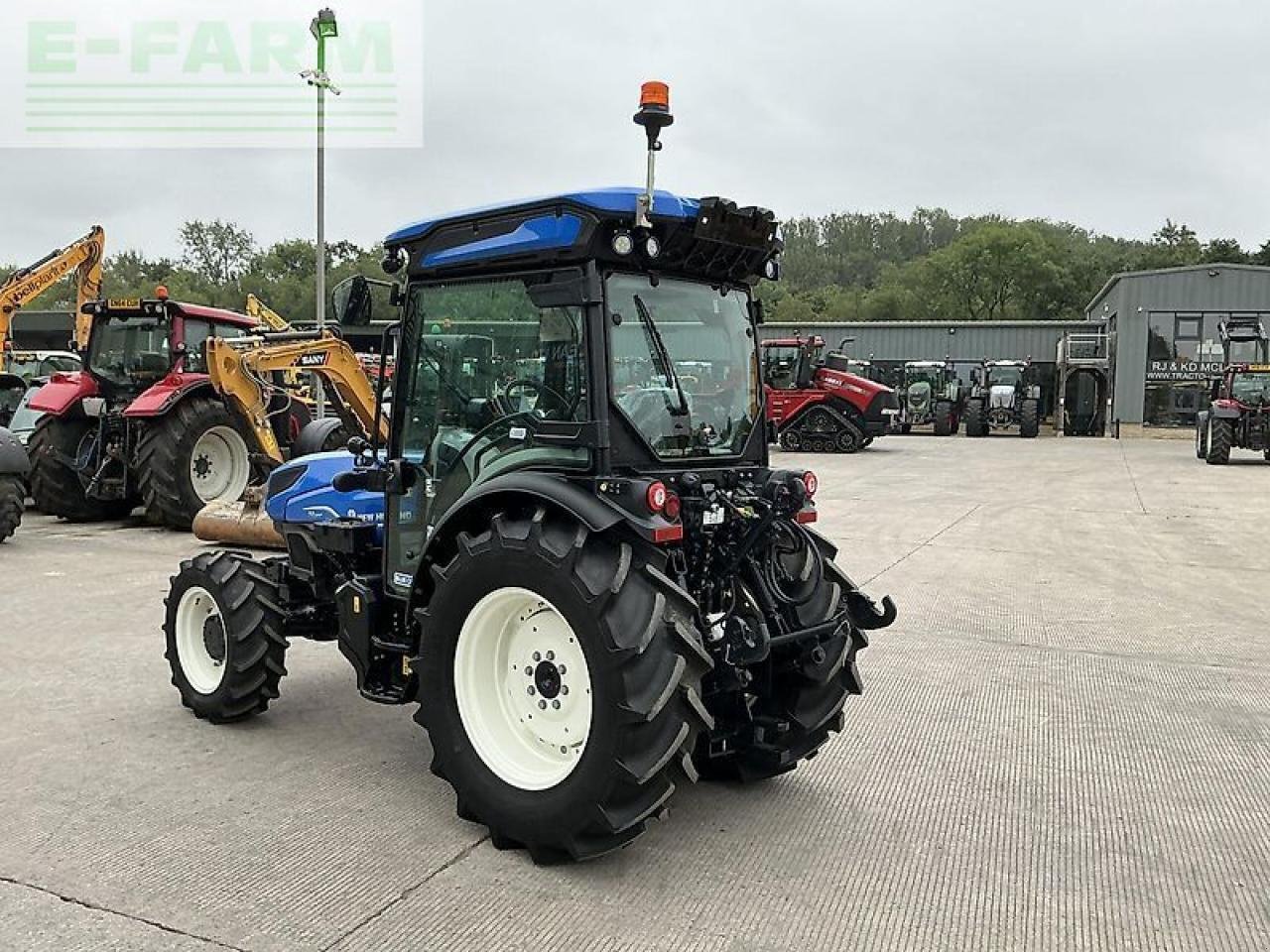 Traktor типа New Holland t4.120f tractor, Gebrauchtmaschine в SHAFTESBURY (Фотография 7)