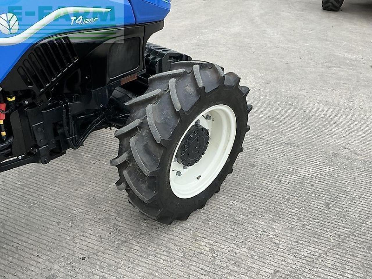 Traktor typu New Holland t4.120f tractor, Gebrauchtmaschine w SHAFTESBURY (Zdjęcie 11)