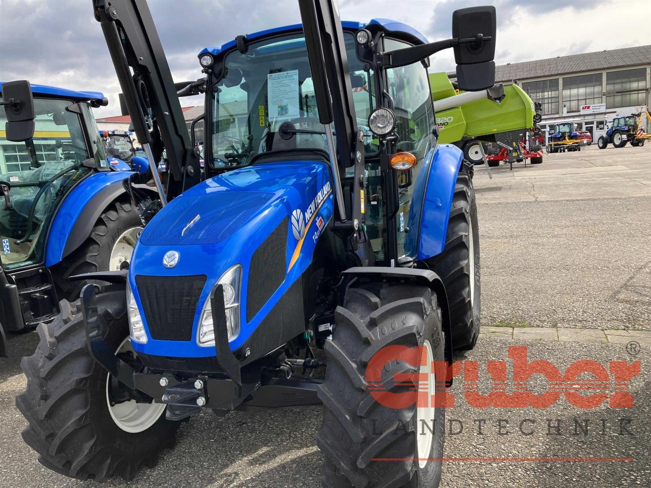 Traktor des Typs New Holland T4.55 CAB STAGE V, Gebrauchtmaschine in Ampfing (Bild 2)