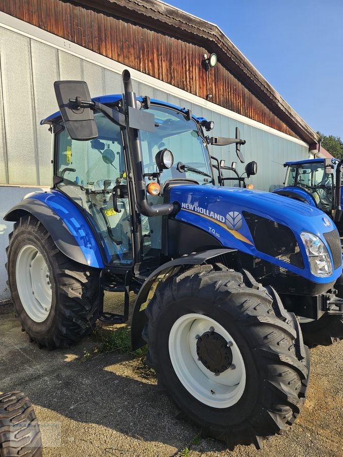 Traktor des Typs New Holland T4.55 Stage V, Gebrauchtmaschine in Erlbach (Bild 1)