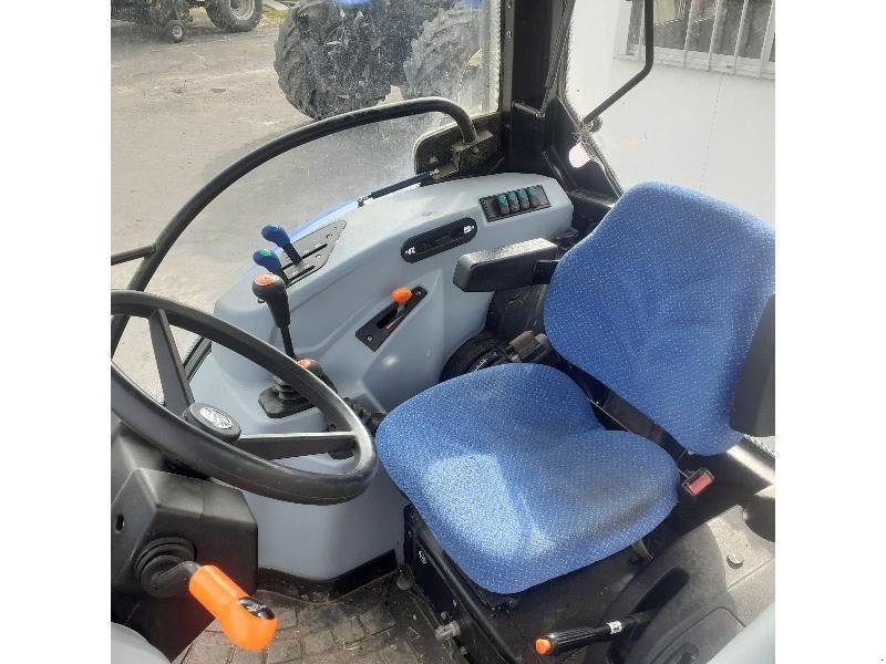 Traktor del tipo New Holland T4.55, Gebrauchtmaschine en HERLIN LE SEC (Imagen 6)