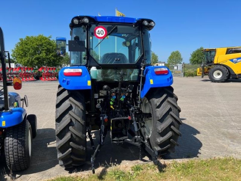 Traktor van het type New Holland T4.75 CAB STAGE V, Gebrauchtmaschine in Hadsten (Foto 3)