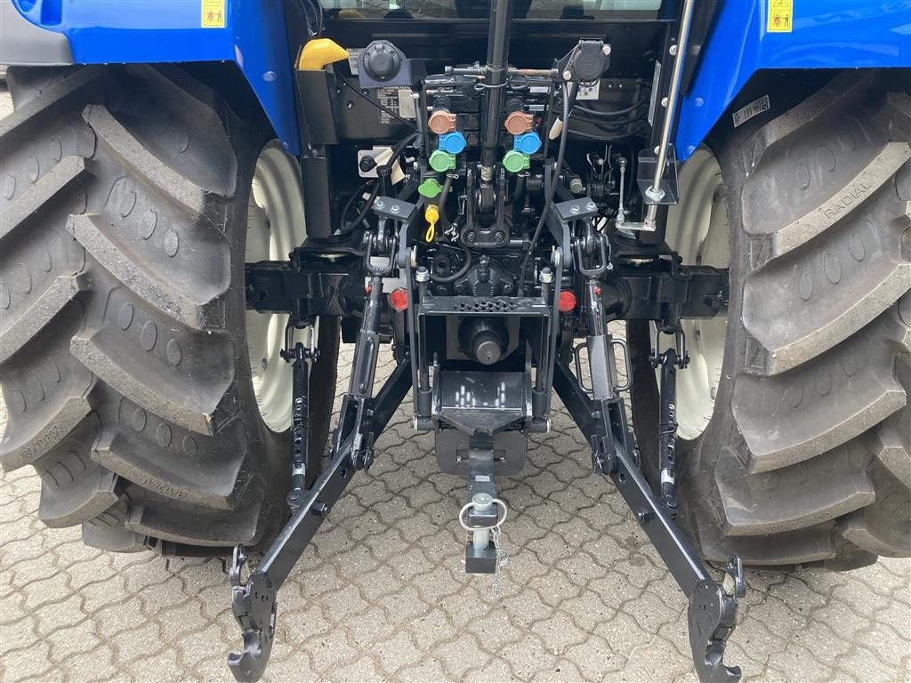 Traktor типа New Holland T4.75 Frontlift og PTO, Gebrauchtmaschine в Roskilde (Фотография 8)