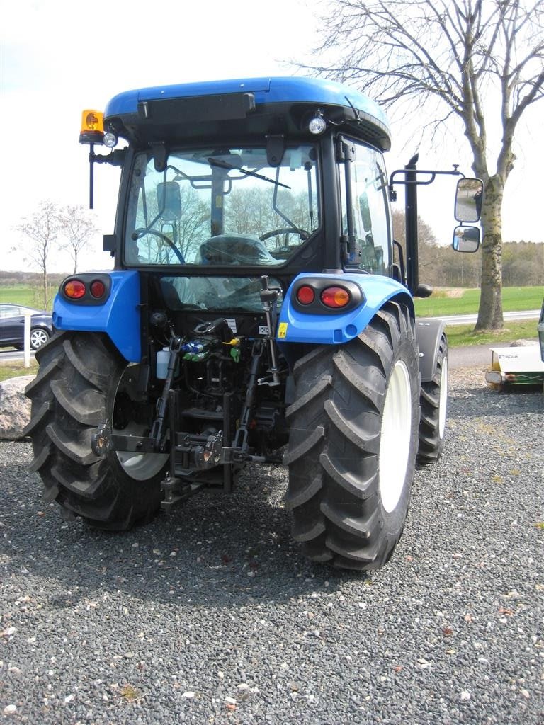 Traktor of the type New Holland T4.75 S På lager til omg. levering, Gebrauchtmaschine in Glamsbjerg (Picture 4)