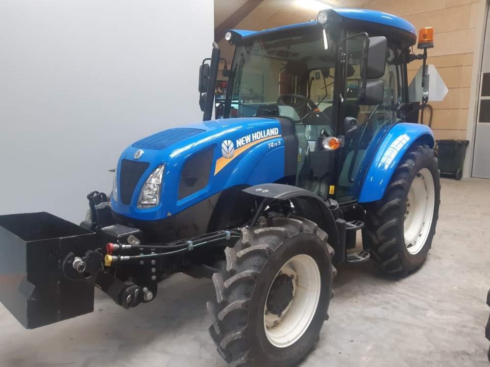 Traktor typu New Holland T4.75 S, Gebrauchtmaschine w Kolind (Zdjęcie 2)