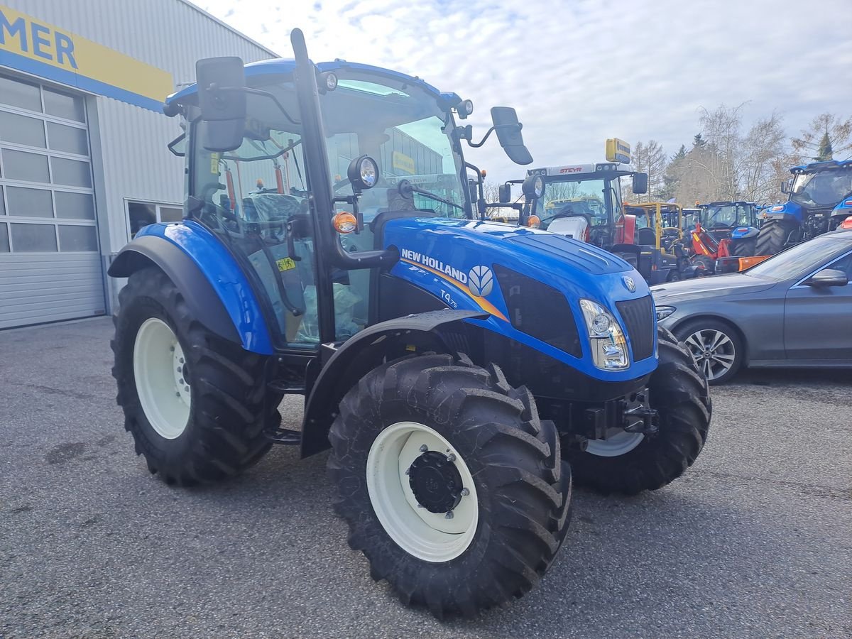 Traktor of the type New Holland T4.75 Stage V, Neumaschine in Burgkirchen (Picture 10)