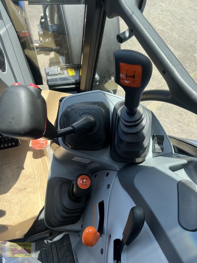 Traktor tipa New Holland T4.75 Stage V, Neumaschine u Kötschach (Slika 22)