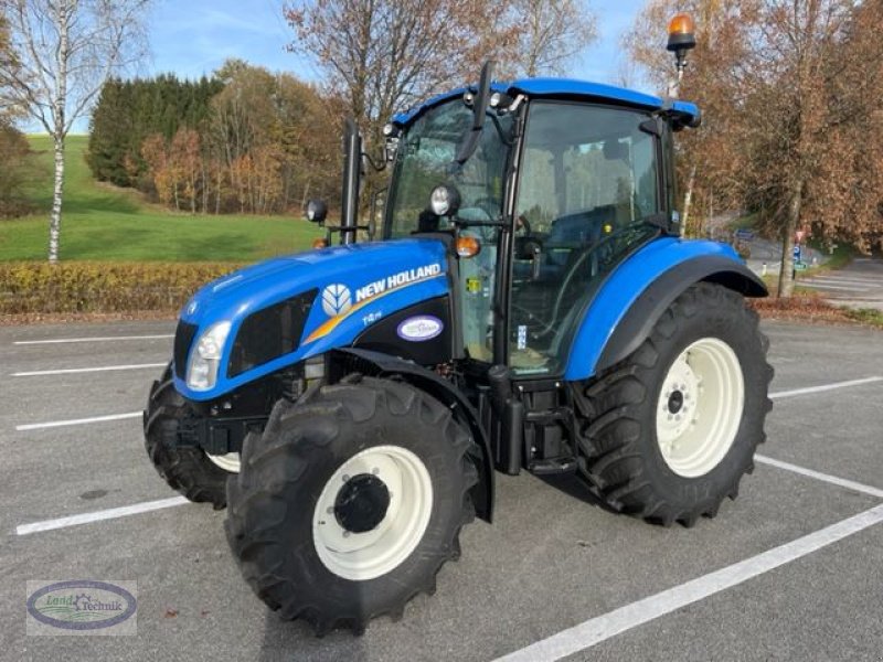 Traktor des Typs New Holland T4.75 Stage V, Neumaschine in Münzkirchen (Bild 1)