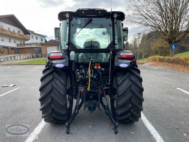 Traktor des Typs New Holland T4.75 Tier 4B, Neumaschine in Münzkirchen (Bild 5)