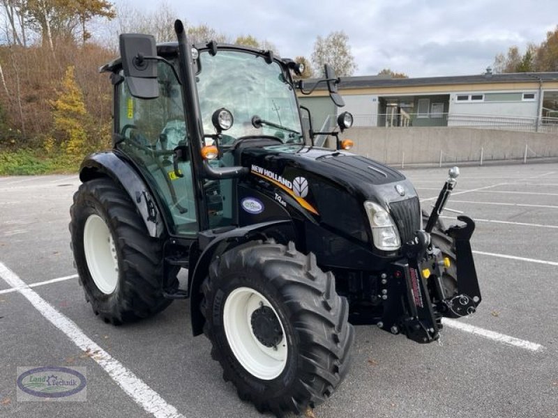 Traktor des Typs New Holland T4.75 Tier 4B, Neumaschine in Münzkirchen (Bild 3)