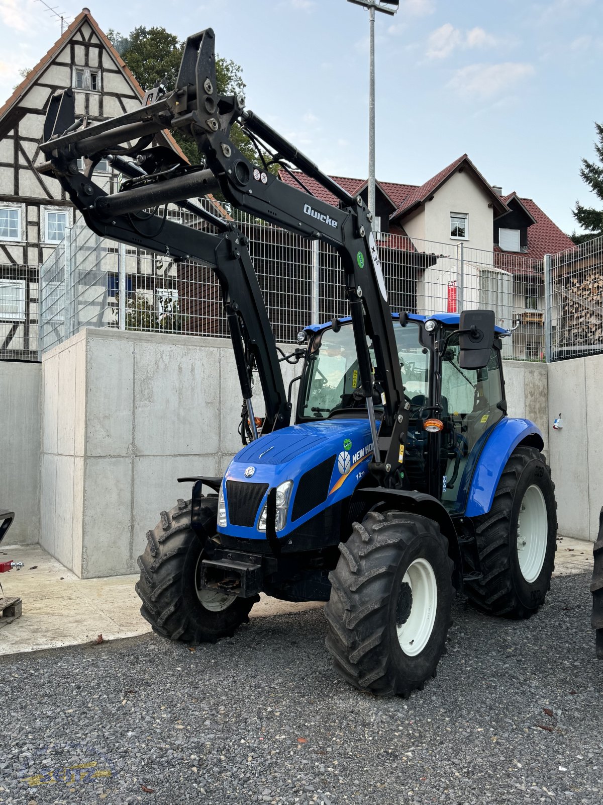 Traktor Türe ait New Holland T4.75, Gebrauchtmaschine içinde Lindenfels-Glattbach (resim 1)