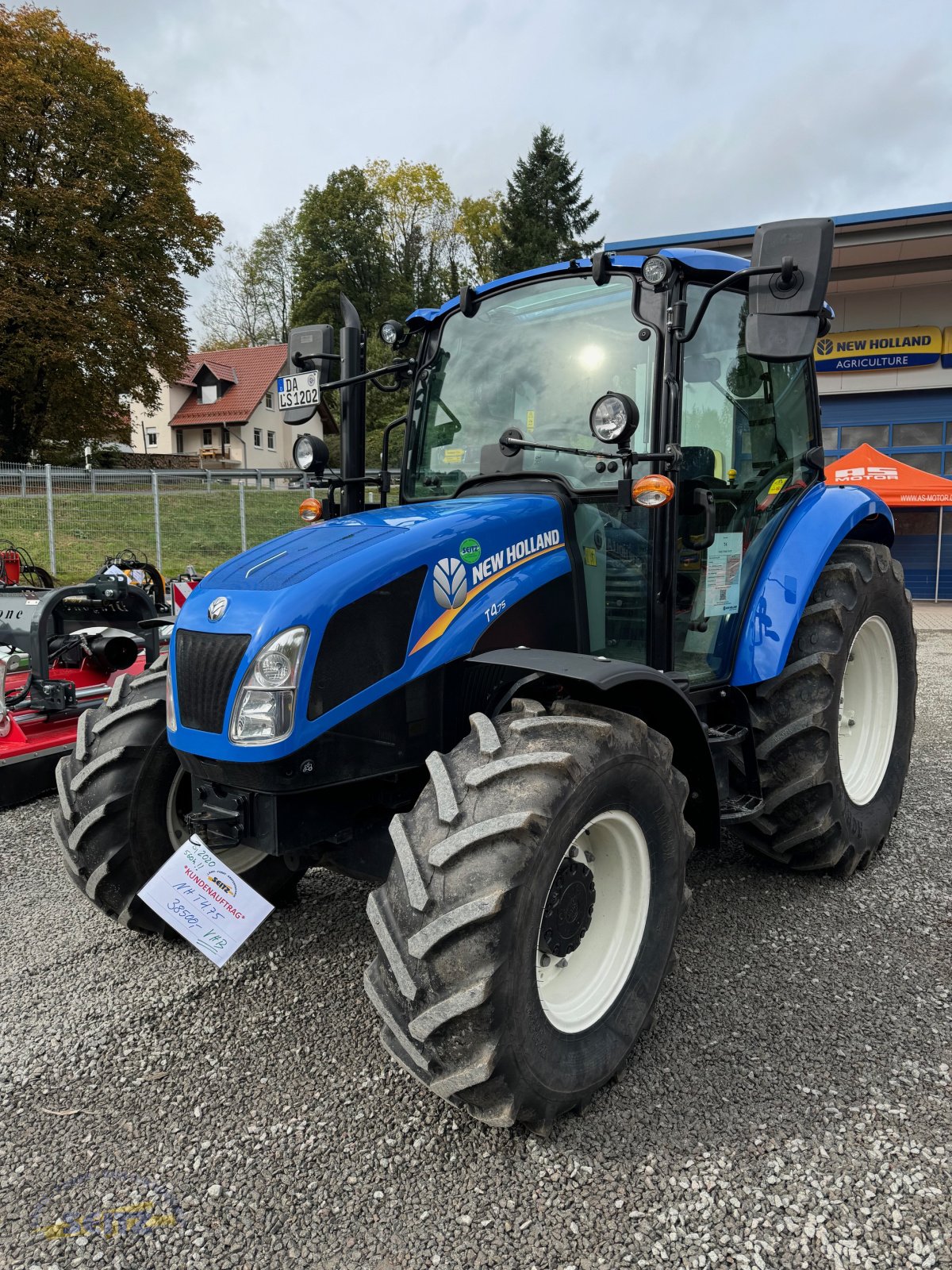 Traktor от тип New Holland T4.75, Gebrauchtmaschine в Lindenfels-Glattbach (Снимка 3)