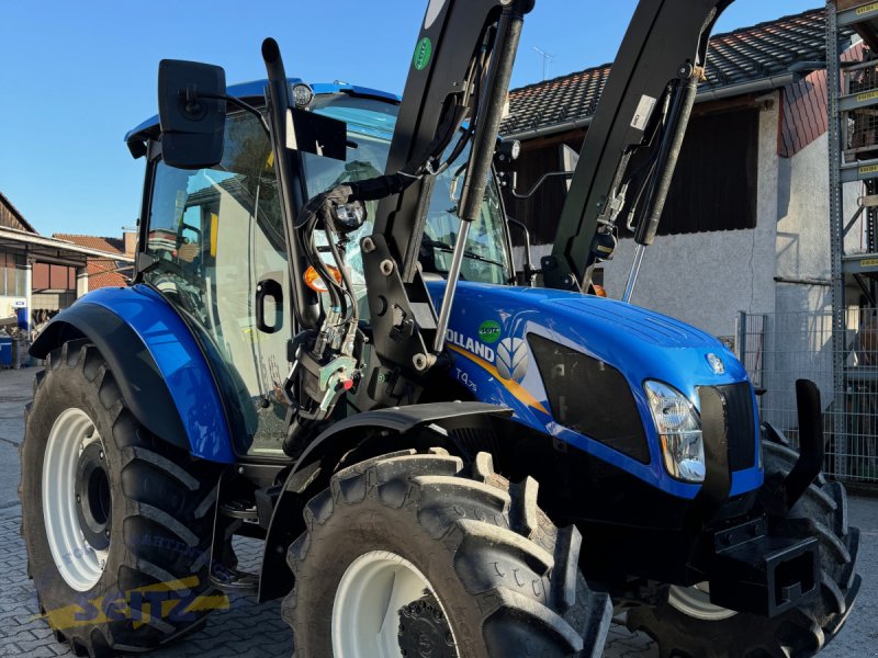 Traktor of the type New Holland T4.75, Neumaschine in Lindenfels-Glattbach