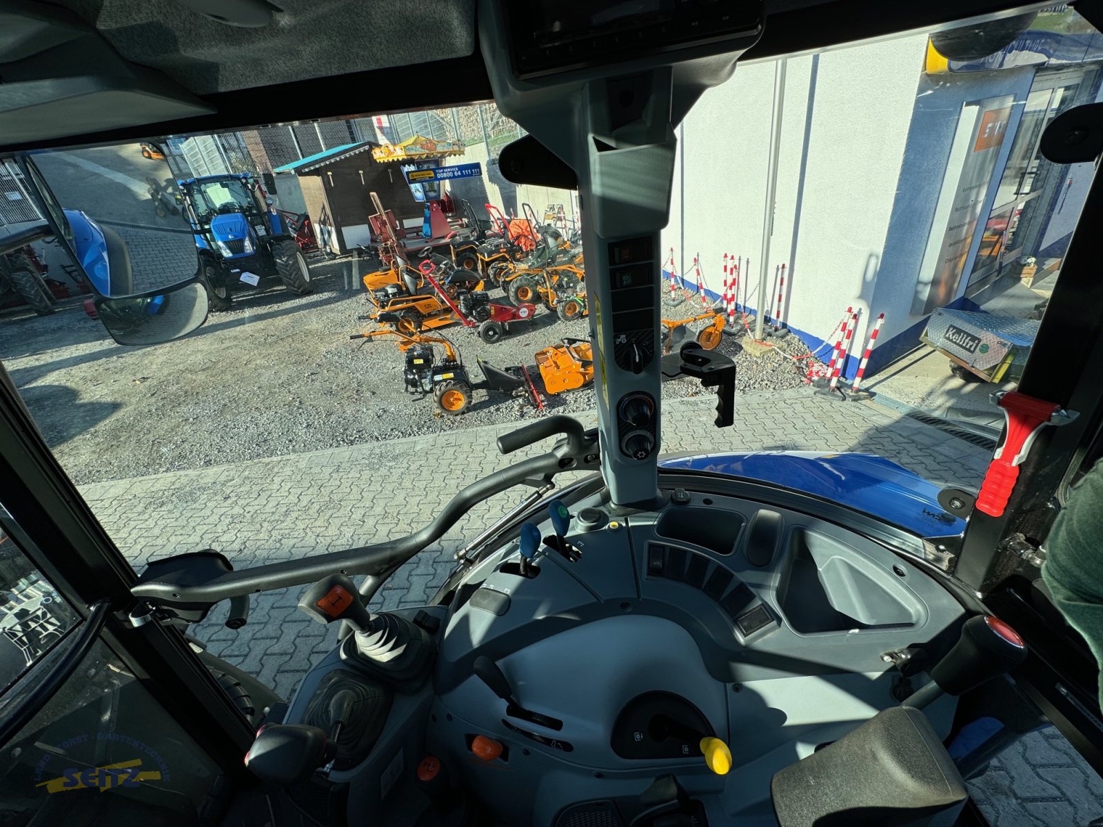 Traktor del tipo New Holland T4.75, Neumaschine en Lindenfels-Glattbach (Imagen 15)