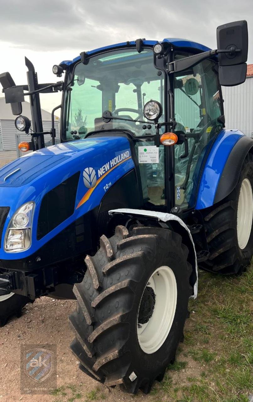 Traktor van het type New Holland T4.75, Neumaschine in Mörstadt (Foto 1)