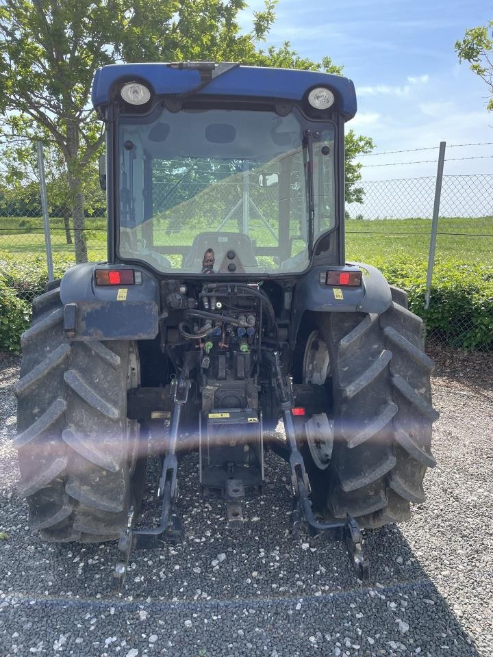 Traktor des Typs New Holland T4.75F, Gebrauchtmaschine in Hadsten (Bild 3)