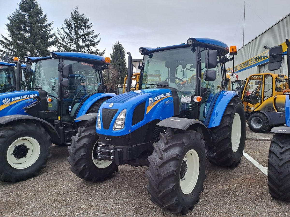 Traktor of the type New Holland T4.75S Stage V, Neumaschine in Burgkirchen (Picture 8)