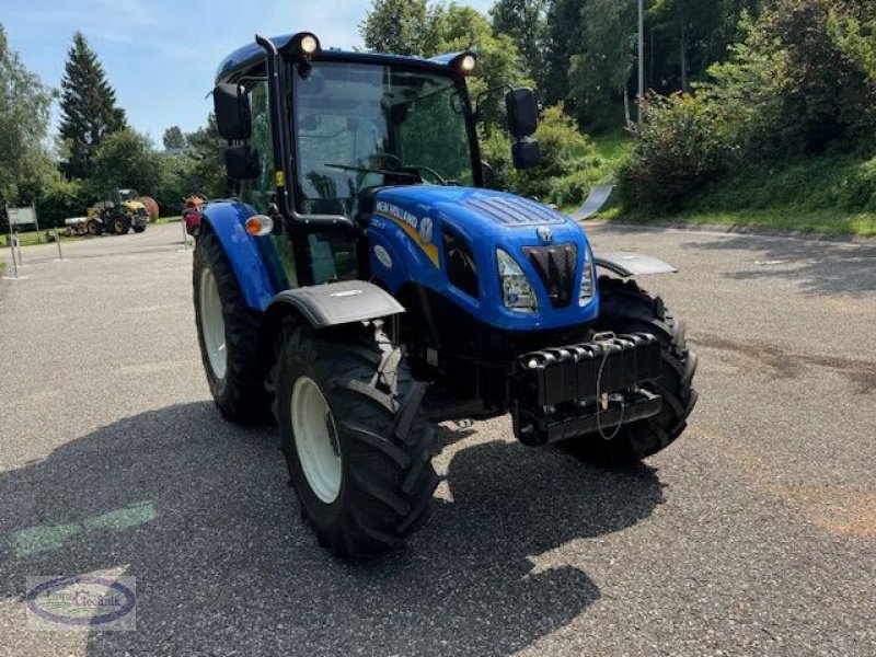 Traktor of the type New Holland T4.75S Stage V, Neumaschine in Münzkirchen (Picture 3)