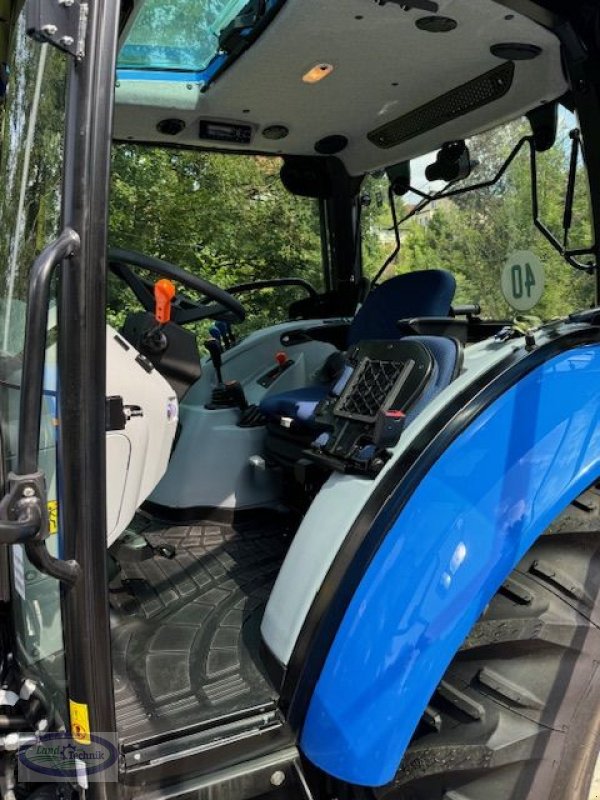 Traktor of the type New Holland T4.75S Stage V, Neumaschine in Münzkirchen (Picture 12)