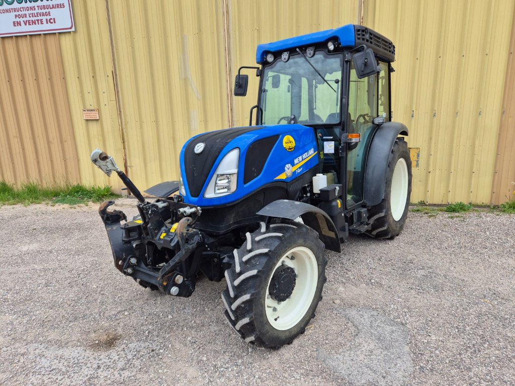 Traktor van het type New Holland T4.80 F, Gebrauchtmaschine in Chauvoncourt (Foto 4)