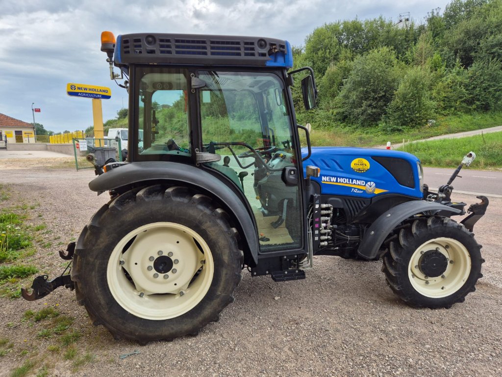 Traktor van het type New Holland T4.80 F, Gebrauchtmaschine in Chauvoncourt (Foto 7)