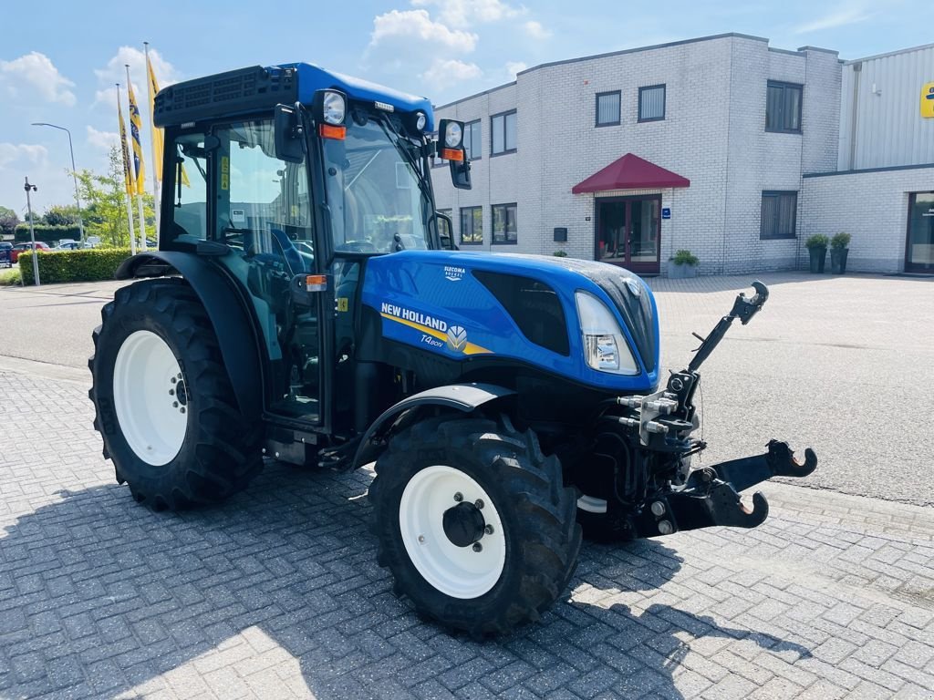 Traktor типа New Holland T4.80N Smalspoor, Gebrauchtmaschine в BOEKEL (Фотография 4)