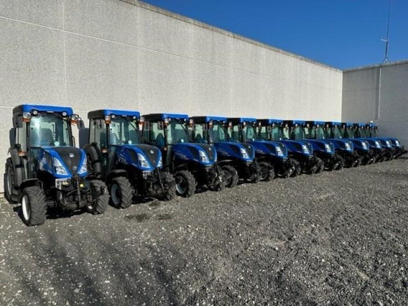 Traktor of the type New Holland T4.80N, Gebrauchtmaschine in Hadsten (Picture 7)