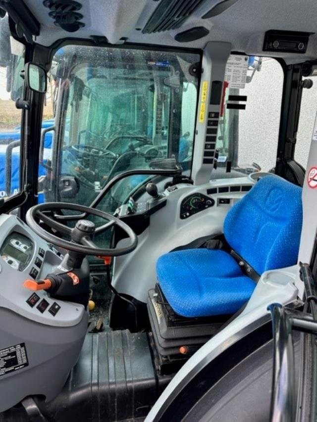 Traktor van het type New Holland T4.80N, Gebrauchtmaschine in Hadsten (Foto 5)