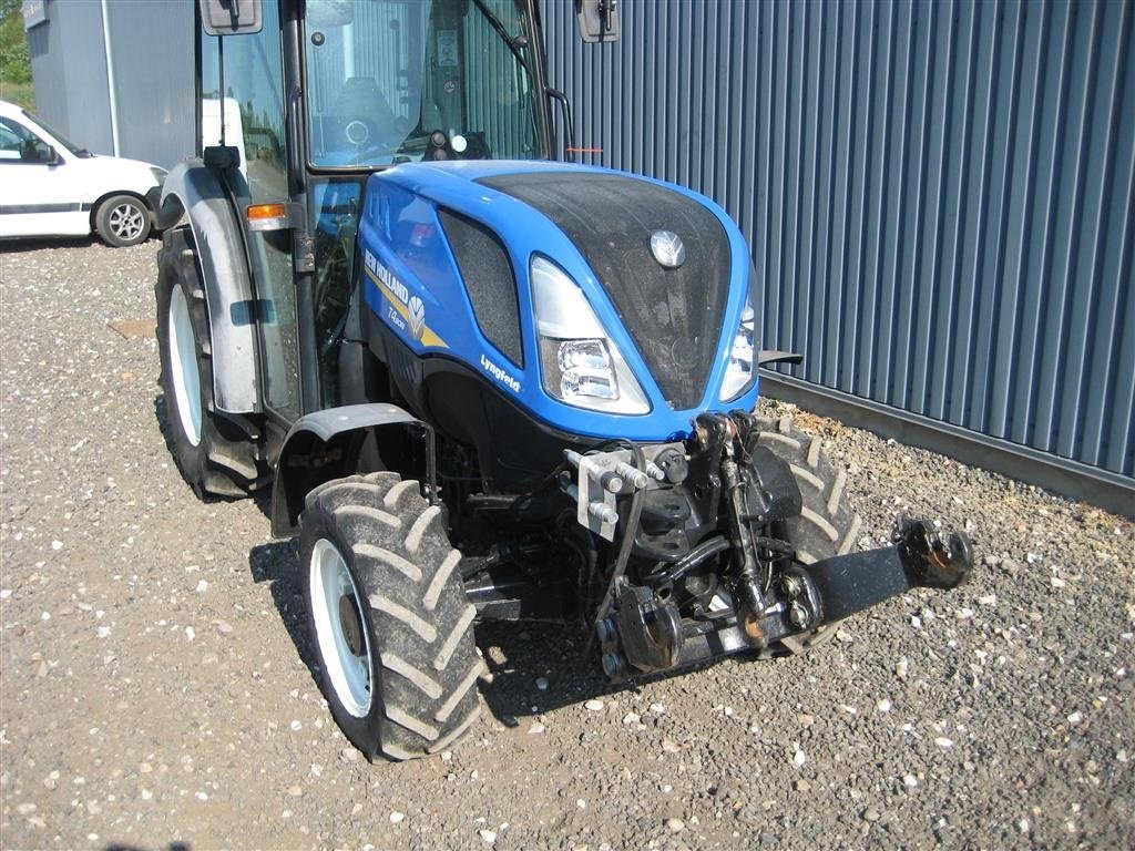 Traktor of the type New Holland T4.80N, Gebrauchtmaschine in Glamsbjerg (Picture 3)