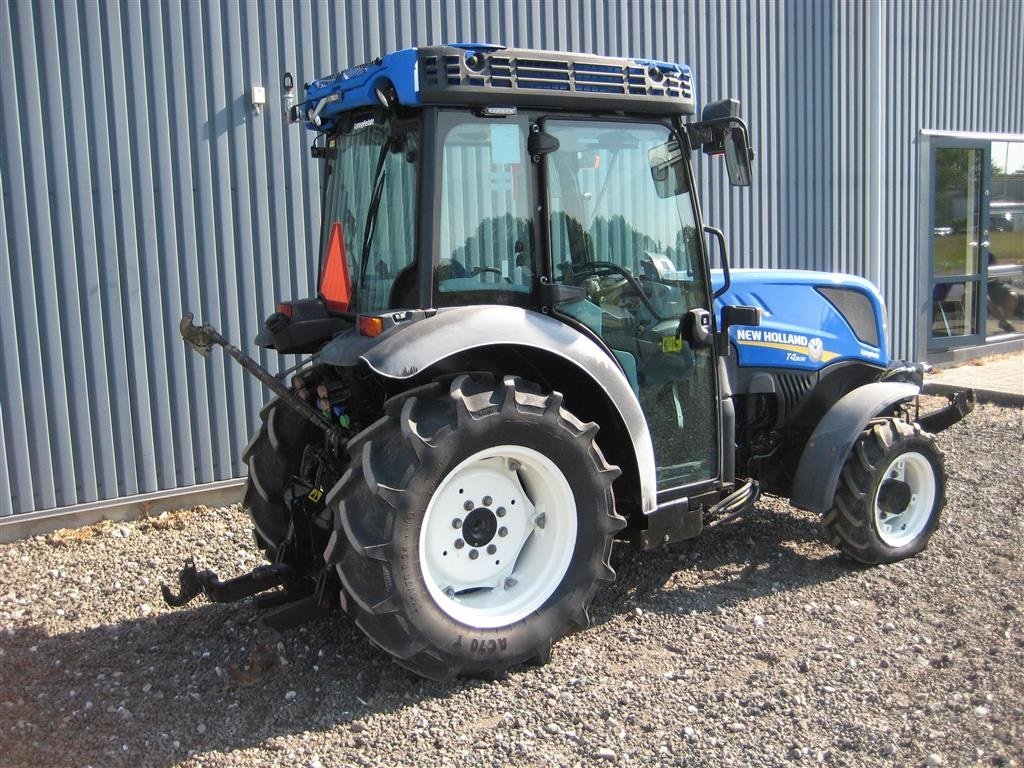 Traktor of the type New Holland T4.80N, Gebrauchtmaschine in Glamsbjerg (Picture 2)