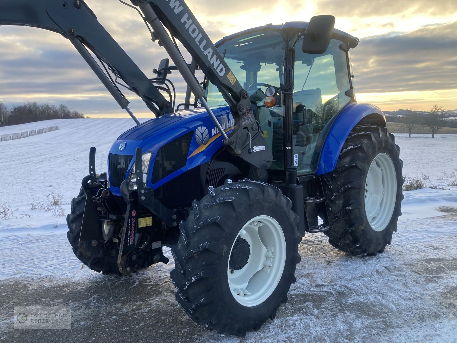 Traktor des Typs New Holland T4.85, Gebrauchtmaschine in Arnreit (Bild 2)