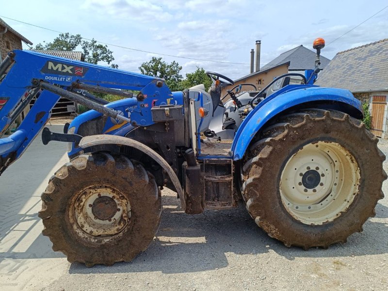 Traktor of the type New Holland T4.85DC, Gebrauchtmaschine in Le Horps (Picture 1)