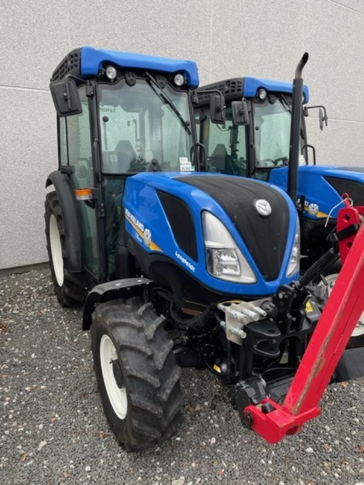 Traktor of the type New Holland T4.90N SS, Gebrauchtmaschine in Hadsten (Picture 1)