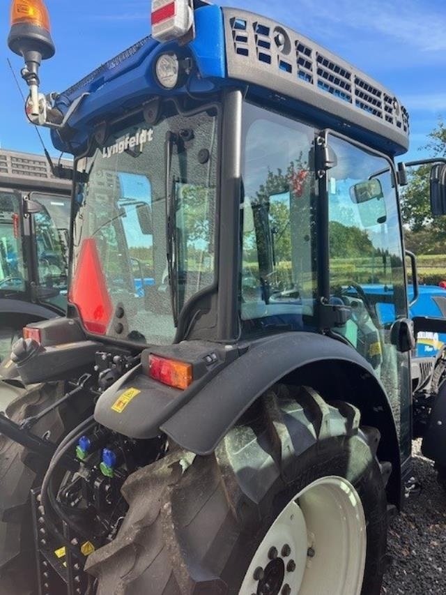 Traktor typu New Holland T4.90N SS, Gebrauchtmaschine w Hadsten (Zdjęcie 4)