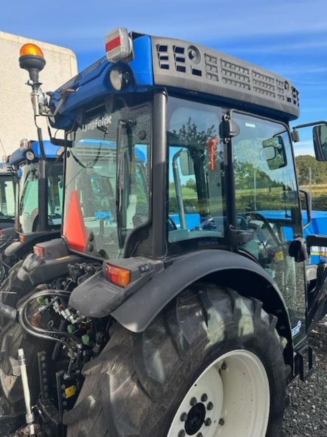 Traktor van het type New Holland T4.90N SS, Gebrauchtmaschine in Hadsten (Foto 4)