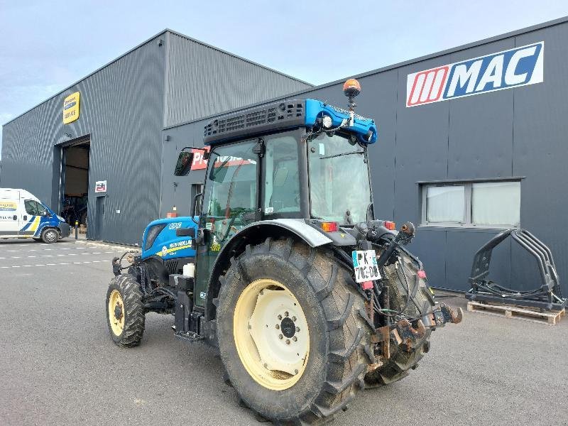 Traktor tip New Holland T490N, Gebrauchtmaschine in CHATEAUBRIANT CEDEX (Poză 2)