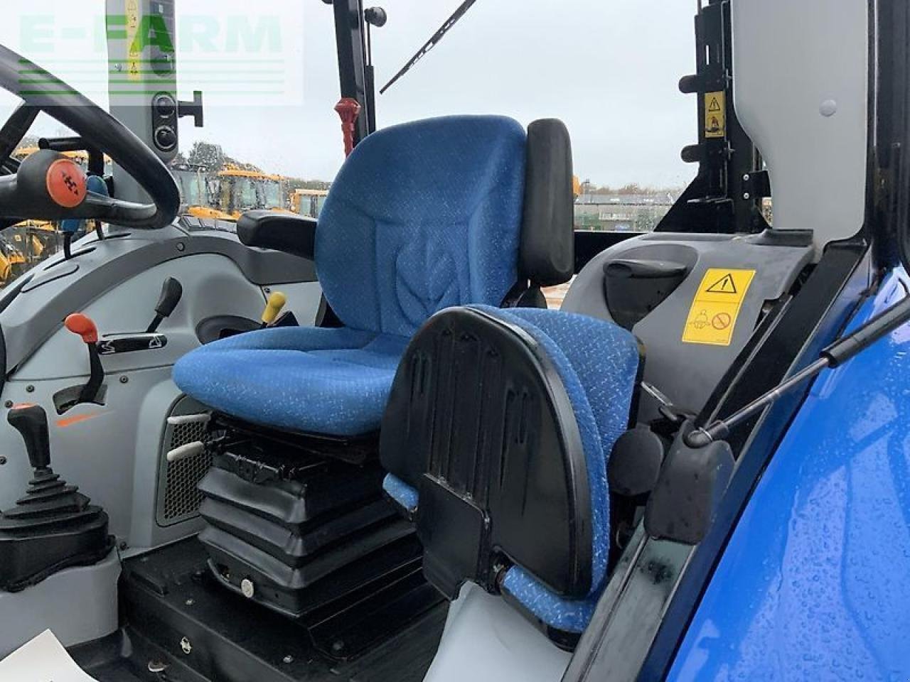 Traktor of the type New Holland t4.95 tractor (st21588), Gebrauchtmaschine in SHAFTESBURY (Picture 12)