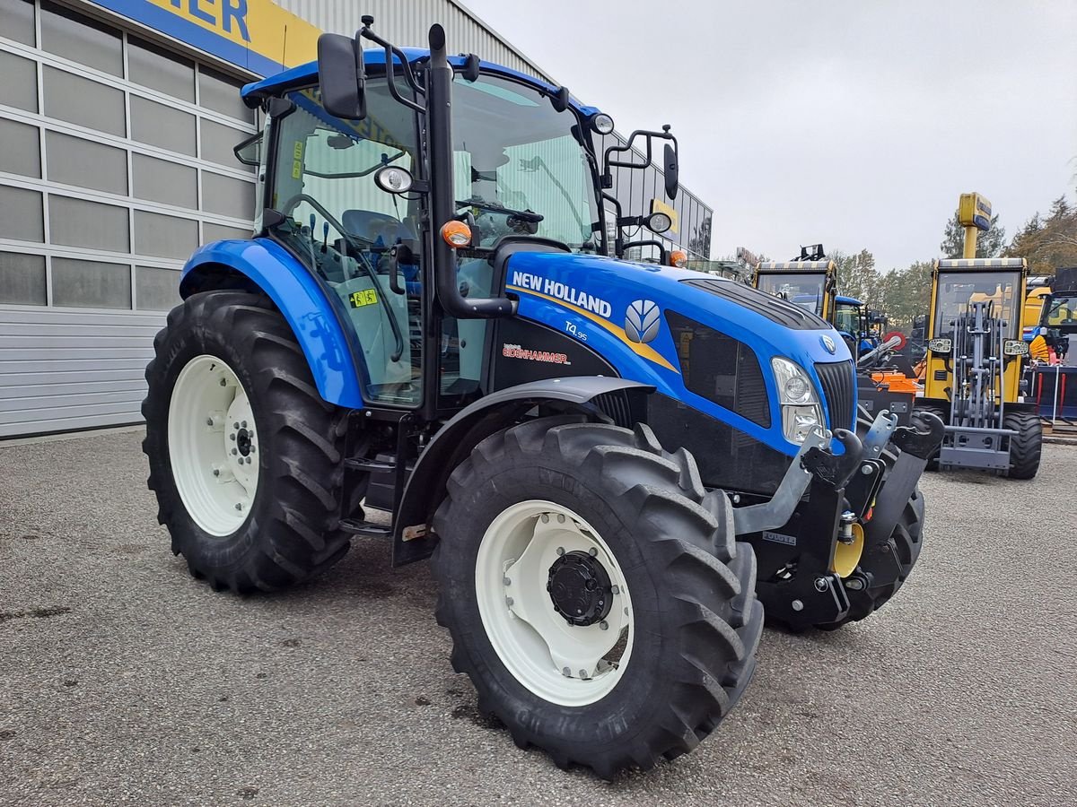 Traktor van het type New Holland T4.95, Gebrauchtmaschine in Burgkirchen (Foto 3)