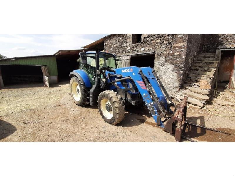 Traktor typu New Holland T5-100EC, Gebrauchtmaschine w ANTIGNY (Zdjęcie 2)