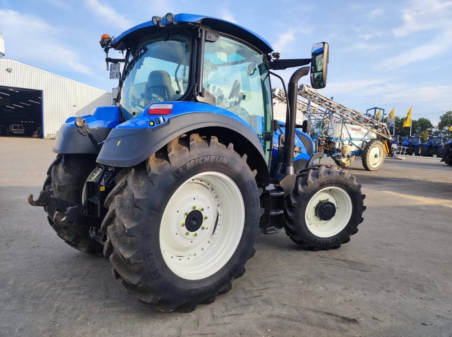 Traktor του τύπου New Holland T5 110 AC, Gebrauchtmaschine σε Laval (Φωτογραφία 8)