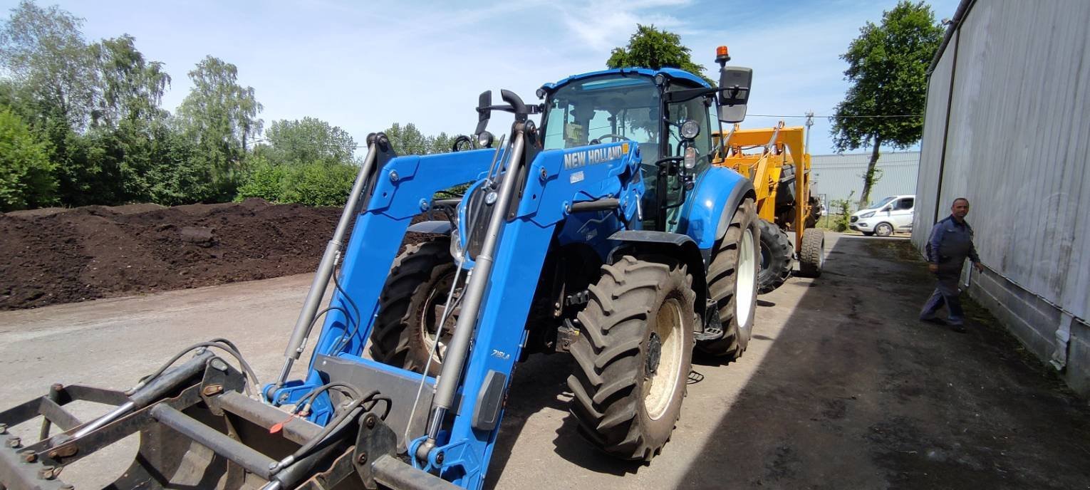 Traktor от тип New Holland T5 110 EC, Gebrauchtmaschine в Le Horps (Снимка 2)