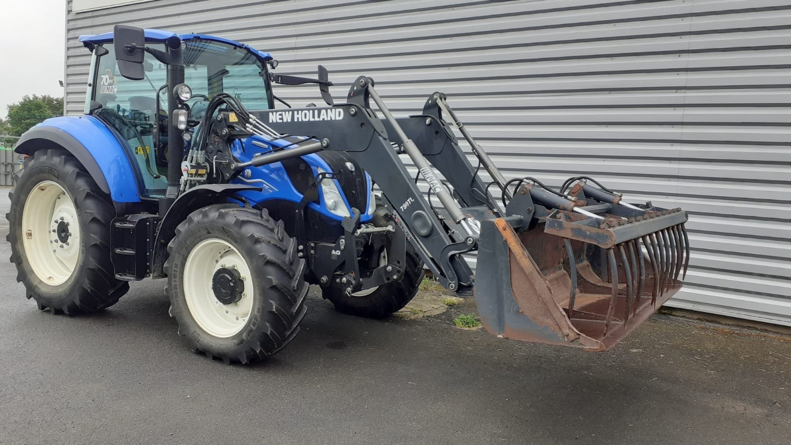 Traktor des Typs New Holland T5 110 EC, Gebrauchtmaschine in Le Horps (Bild 3)