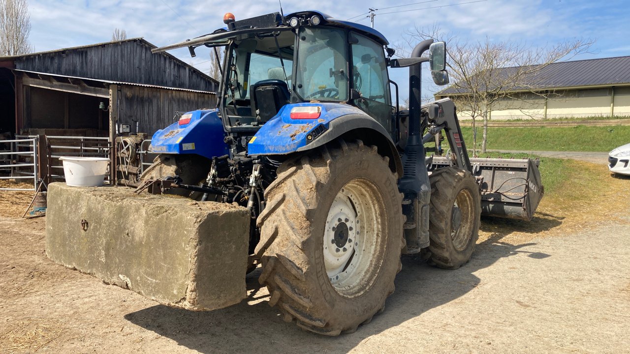 Traktor des Typs New Holland T5 110, Gebrauchtmaschine in CORMENON (Bild 4)