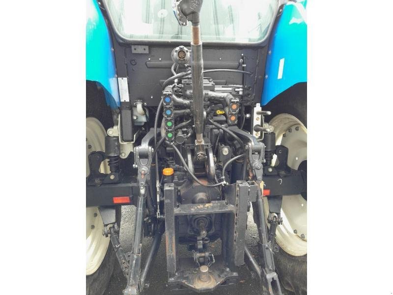 Traktor van het type New Holland T5-110EC, Gebrauchtmaschine in ANTIGNY (Foto 3)